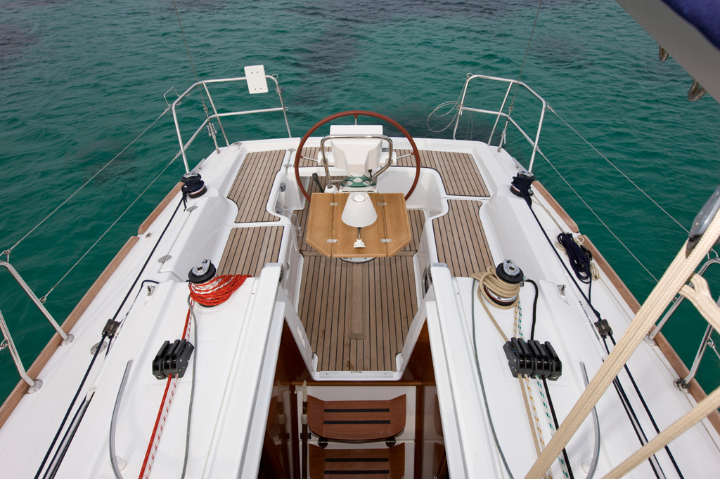 segel charter yacht Oceanis 31 12